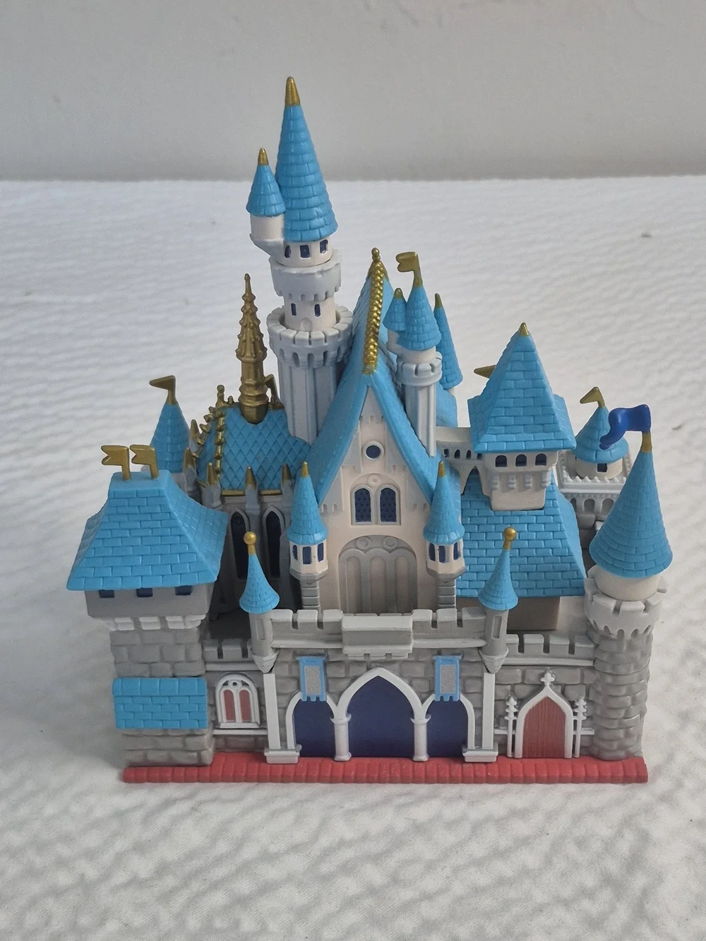 Funko Disney Castle Figurine Blue/Gray/Gold 6in 2020 MPN FAC-053571-20183